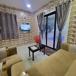 The Perfect Stays Para Disco Big Pool Cricket Turf Villa