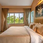 Stayvista At Casa Elyra With Pool, Ac, Balcony