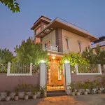 The Paramount Villa