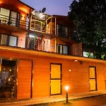 Lake Forest Resort Pawna