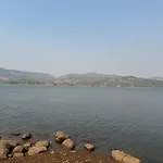 Lake Forest Resort Pawna