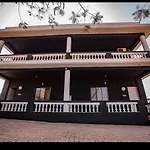 Ll Empyrean Stays Ll 6Bhk Ac Black Bunglow Ll