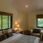 Stayvista At Opal Leaf With Wifi & Pool