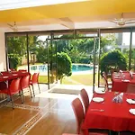 Hotel Sapphire