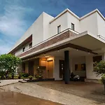 Villa 41 By Stayvista - A Chic Retreat With A Pool, Poker Table, And A Theater Room