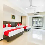 Oyo 6800 Purohit Holiday Resort