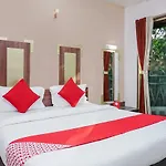 Oyo Flagship 23096 Laxmi Residency
