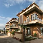 Westwood Villa 8 By Vista Rooms