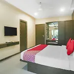 Oyo 6800 Purohit Holiday Resort