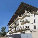 Dean Villa