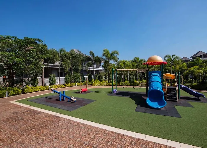 Stayvista\'S Hillside Cove - Mountain-View Villa With Plunge Pool & Kids Zone