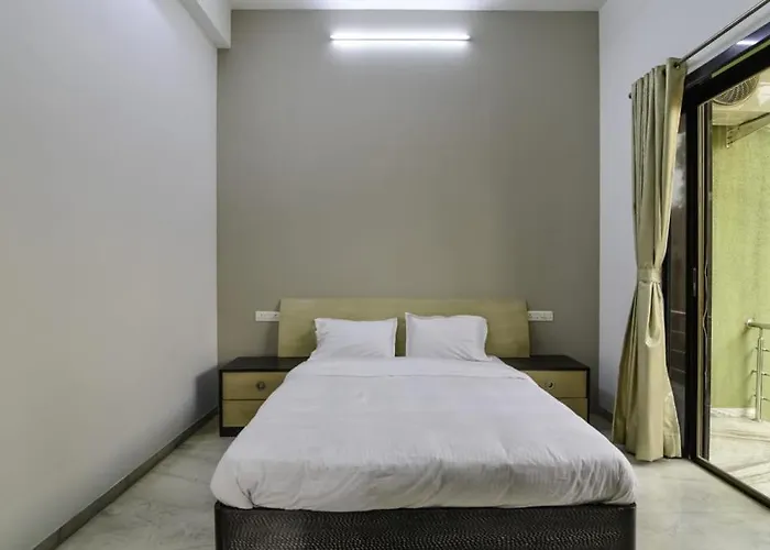 Empyrean Stays Ll Bobby Villa Ll 2Bhk Ll Ac Ll Pool Ll