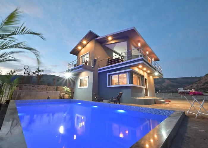 Empyrean Stay Ll 4Bhk Ll Leoncino Villa Ll Largest Pool Ll Bbq II View