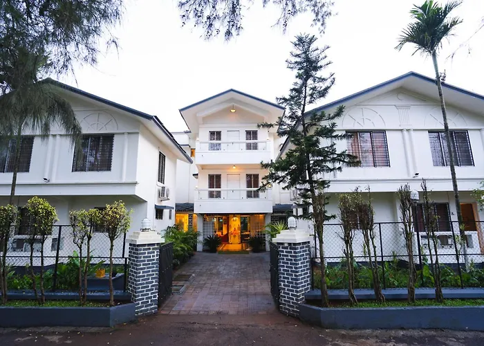 Hangout Villas