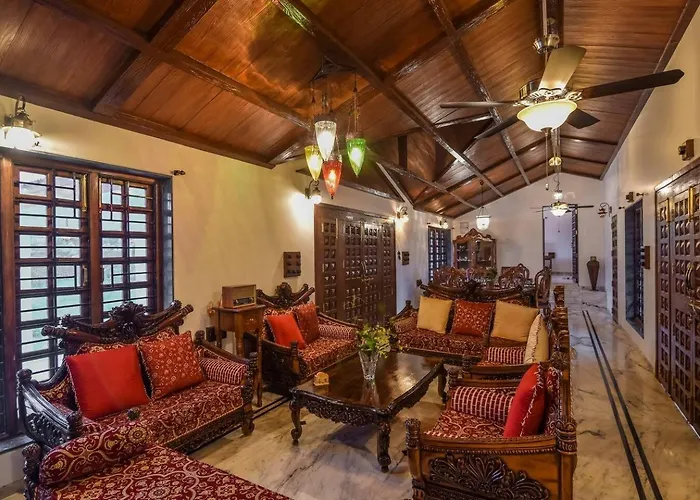 Colonial Villa Pet Friendly 3 Bhk With Outstanding Views