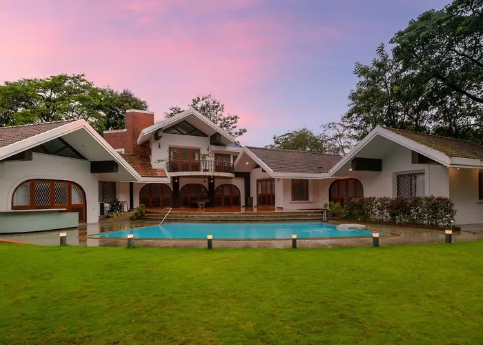 Stayvista\'S Gulmohar Gardens - Mountain Nestled Villa With Outdoor Heated Pool, Cozy Gazebo & Games Room