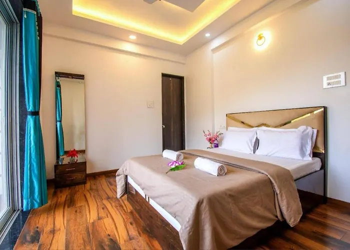 Toll Gate 3 Bhk Luxury Villa\'S