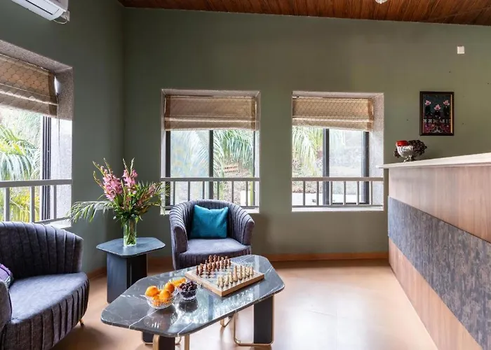 Twilight Stays Ll Grand 4Bhk Lawn Ll Cook Available