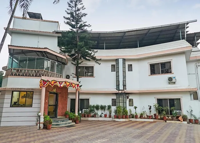 Oyo Flagship 23096 Laxmi Residency