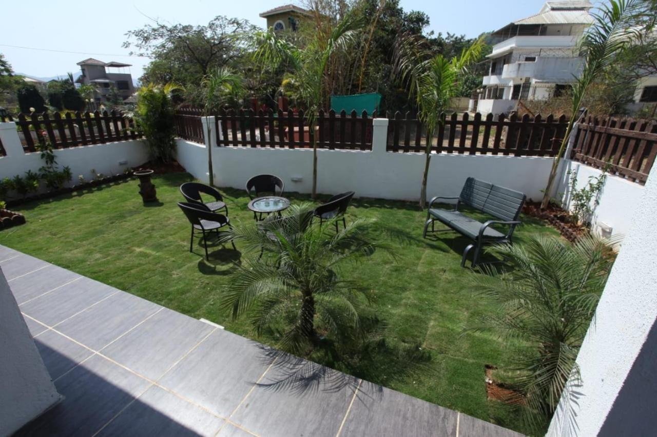Villa White