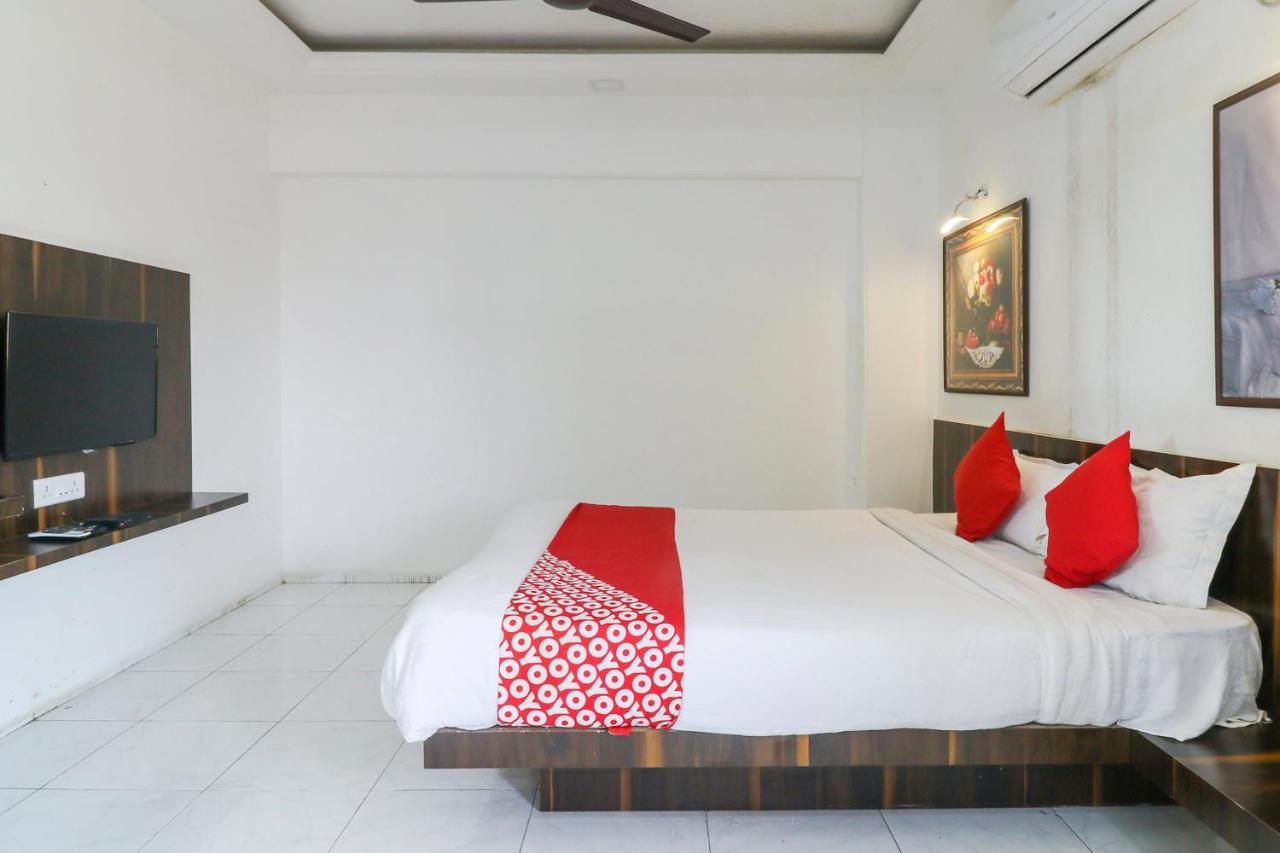 Oyo 24161 Centre Point Hotel