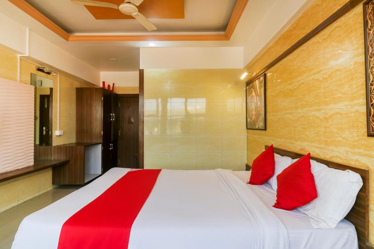 Oyo 24161 Centre Point Lonavala