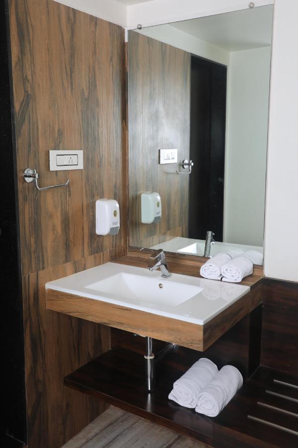 Hotel Planet Four 3*