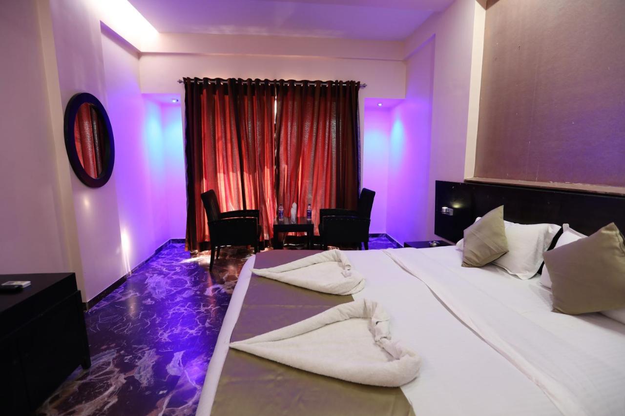 Aristro Hotel