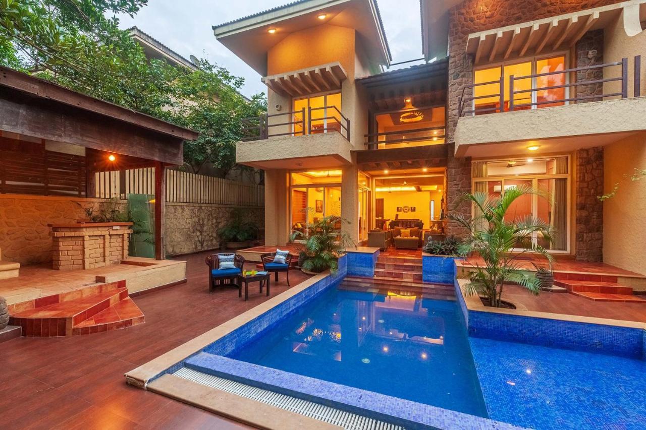 Stayvista's The Happy Hive - Cozy And A Pool For A Delightful
