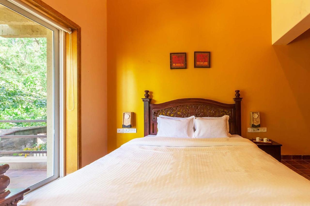 Villa Stayvista's The Happy Hive - Cozy And A Pool For A Delightful Lonavala