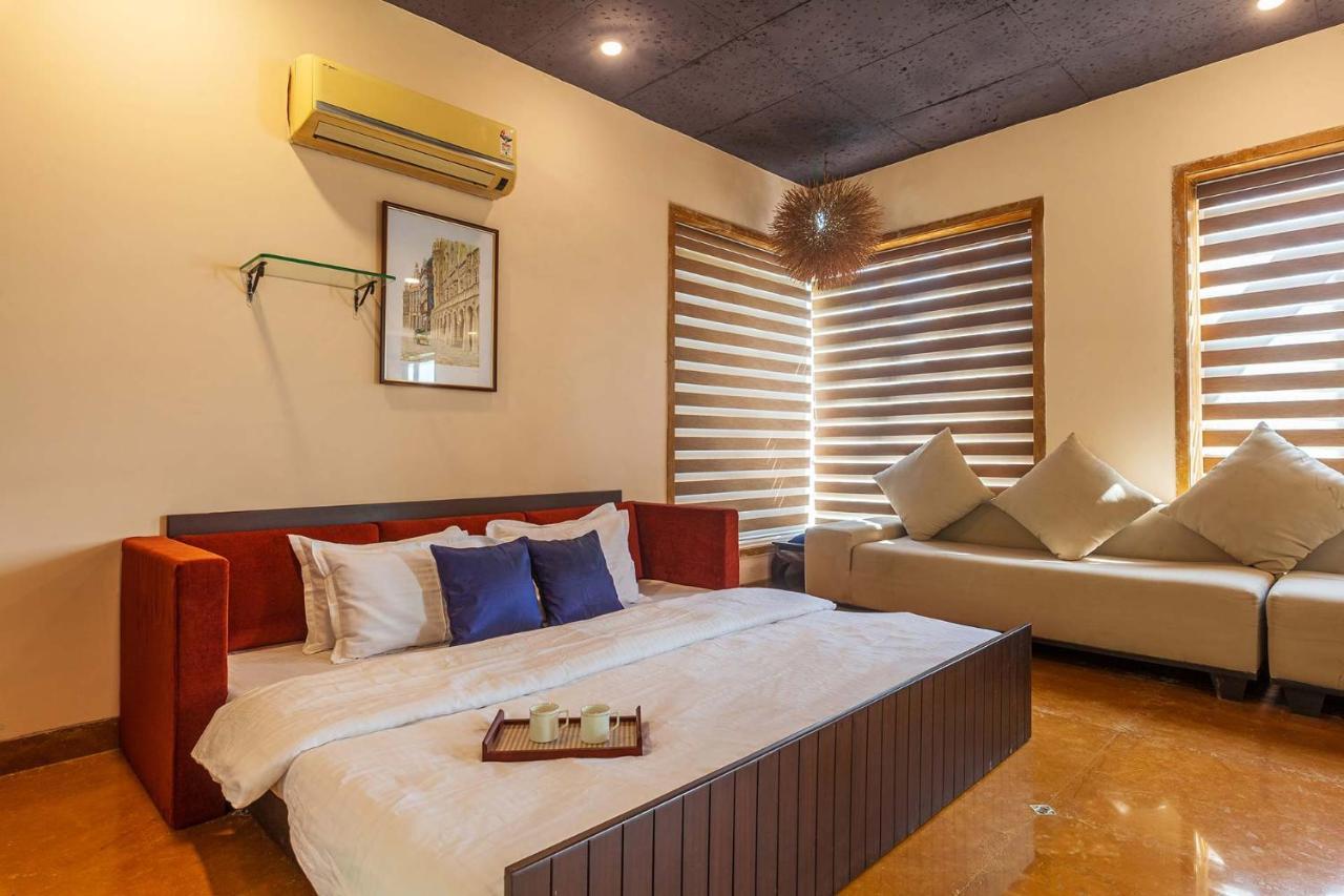 Villa Stayvista's The Happy Hive - Cozy And A Pool For A Delightful