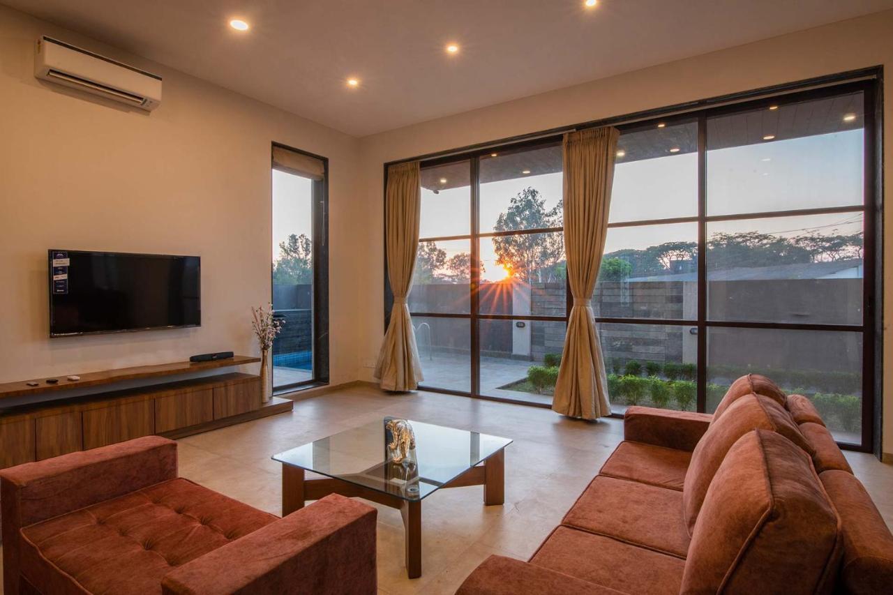 Stayvista's Hillside Cove - Mountain-view With Plunge Pool & Kids Zone