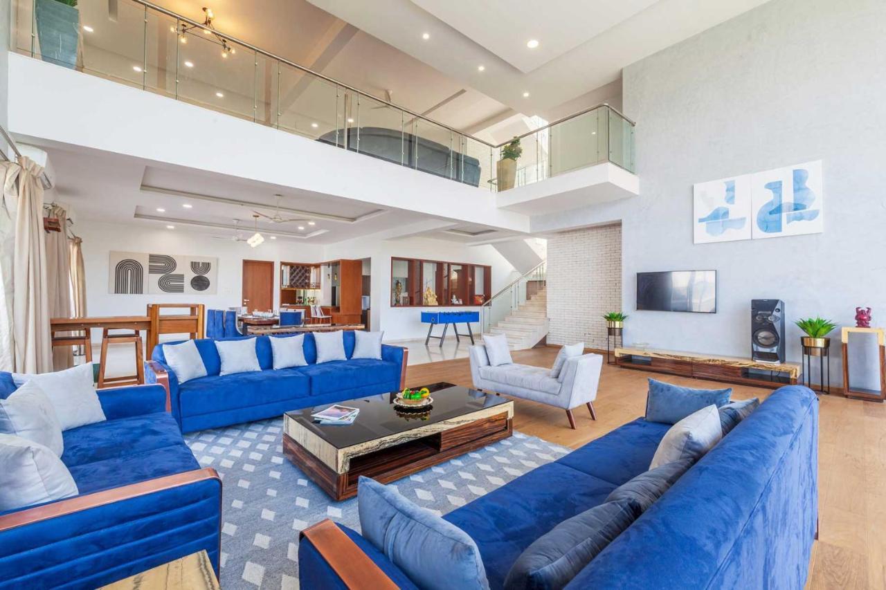 Stayvista's White Pebbles - A With Theater & Swimming Pool
