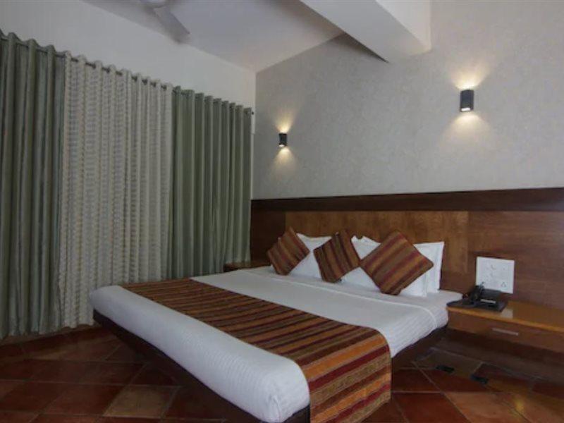 Chandralok Hotel