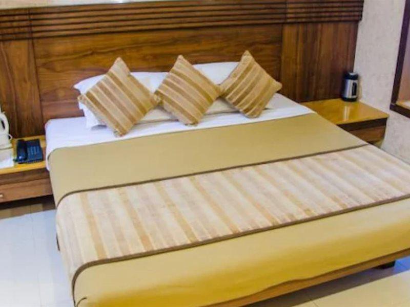 Chandralok Hotel Lonavala