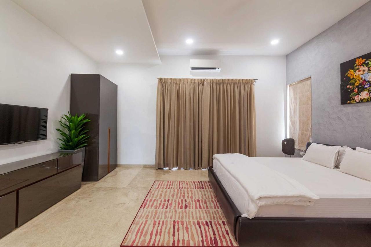Stayvista's White Pebbles - A With Theater & Swimming Pool Villa Lonavala