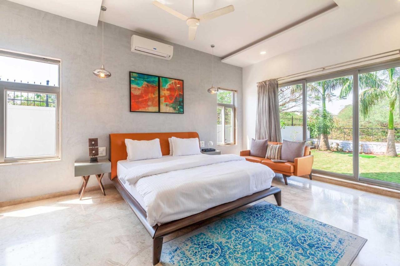 Stayvista's White Pebbles - A With Theater & Swimming Pool *