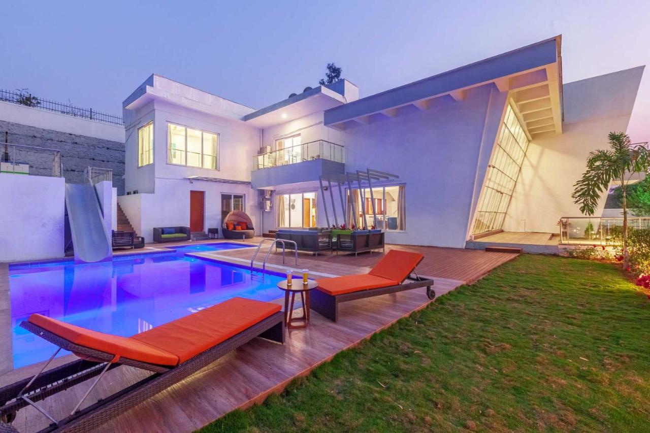 Stayvista's White Pebbles - A With Theater & Swimming Pool