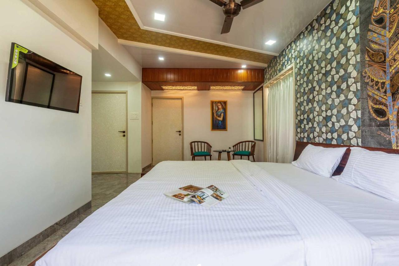 Ayurkutir Villa: Relaxation Oasis With Pool, Gym & Snooker Lonavala