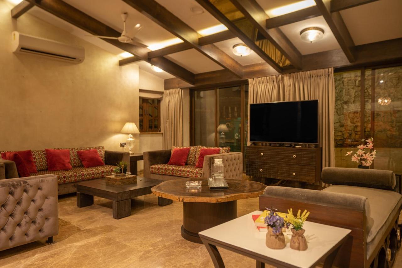 Myna Villa
