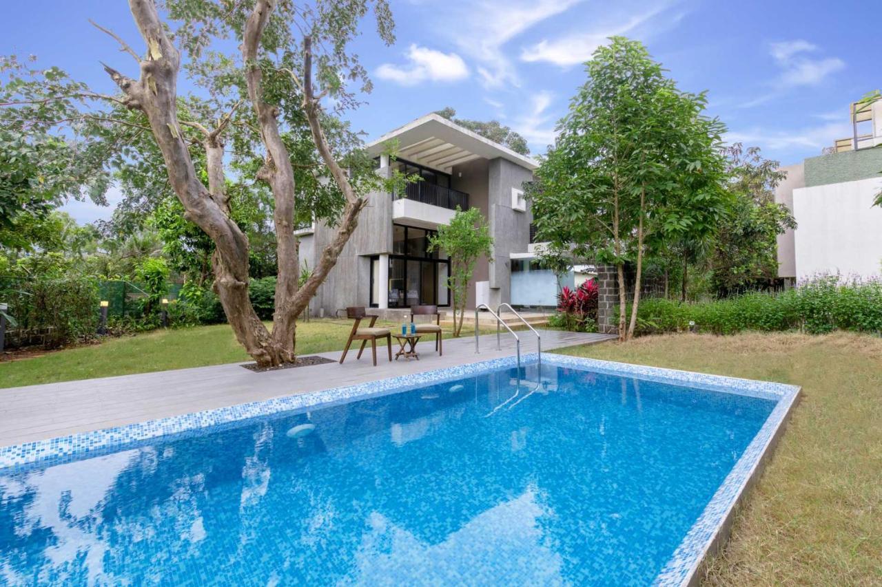 Foresta By Stayvista With Modern Decor, Swimming Pool & Expansive Lawn For A Perfect Escape Villa Lonavala