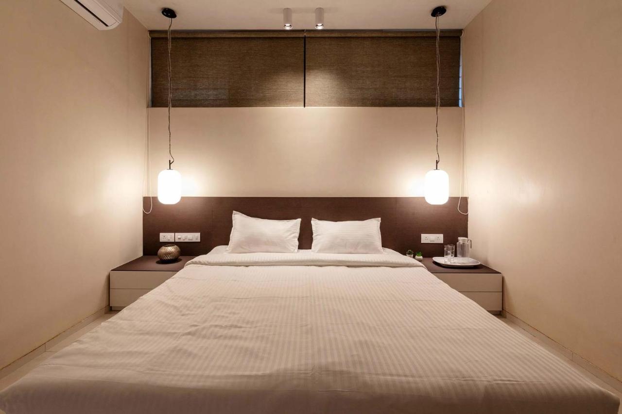 Foresta By Stayvista With Modern Decor, Swimming Pool & Expansive Lawn For A Perfect Escape Villa *