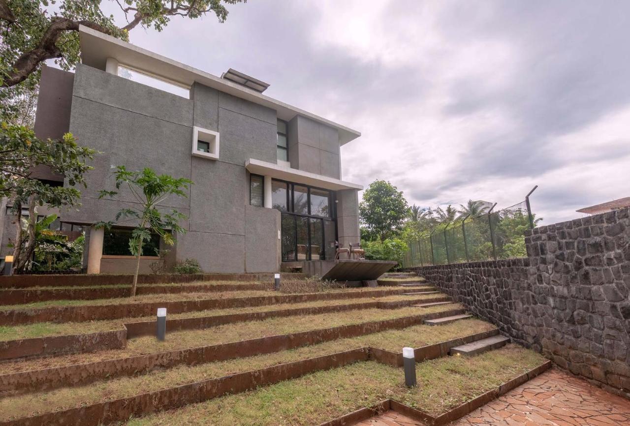 Villa Foresta By Stayvista With Modern Decor, Swimming Pool & Expansive Lawn For A Perfect Escape *