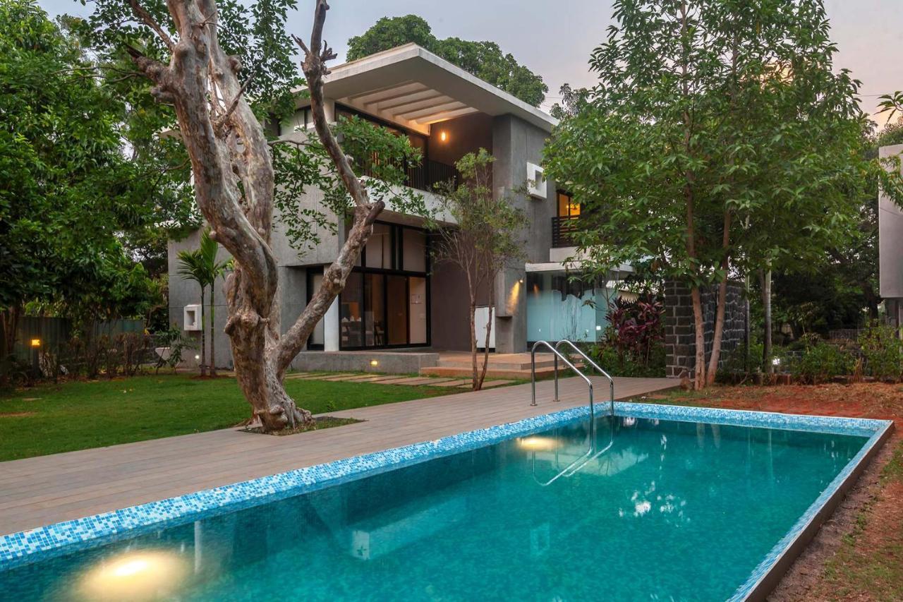 Villa Foresta By Stayvista With Modern Decor, Swimming Pool & Expansive Lawn For A Perfect Escape Lonavala