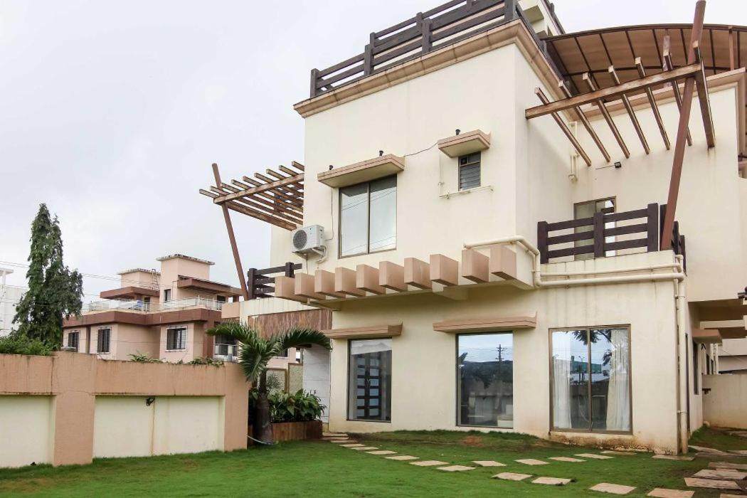 Glory With Swimming Pool On Terrace 4bhk Villa Lonavala