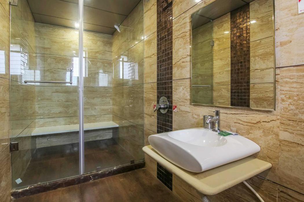 Glory With Swimming Pool On Terrace 4bhk * Lonavala