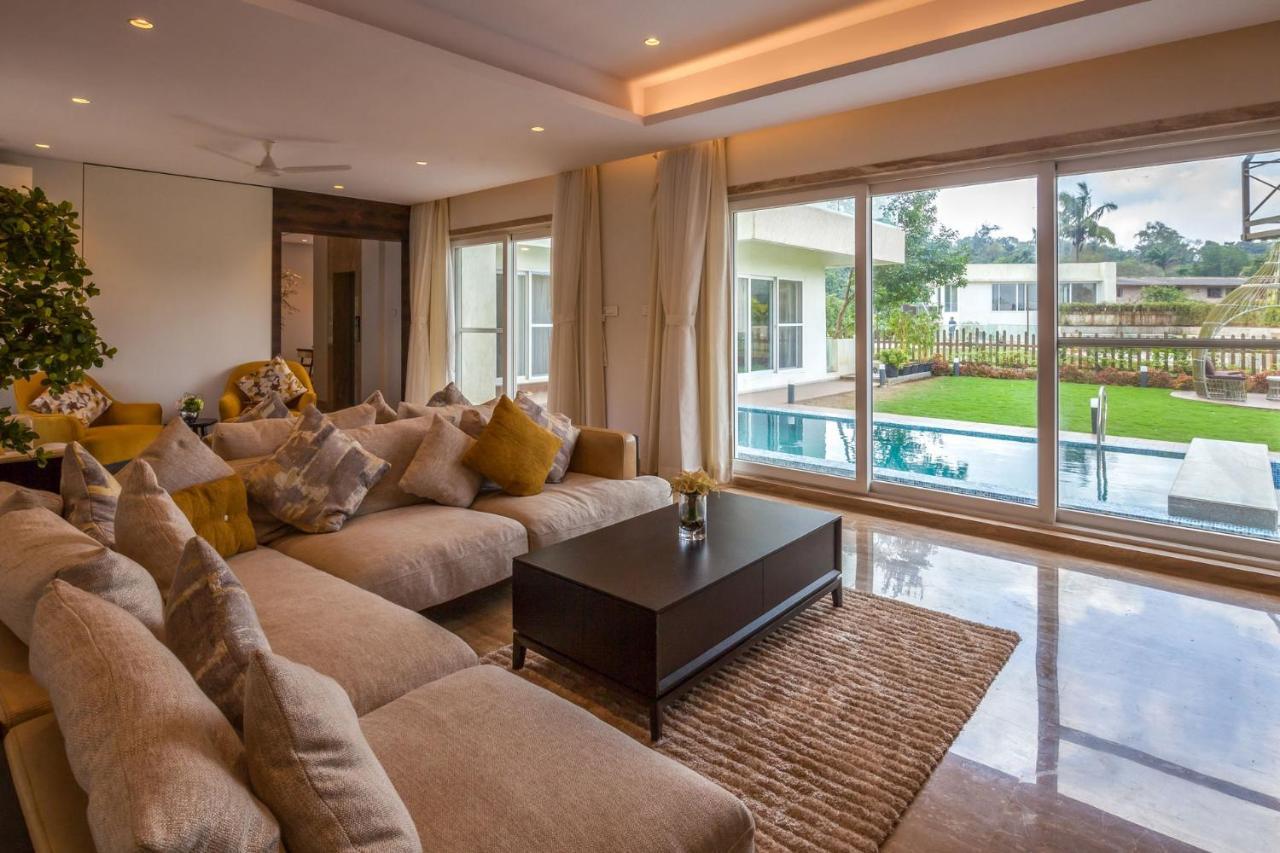Villa Azul: Stayvista Retreat With Pool, Snooker & Garden Gazebo Lonavala