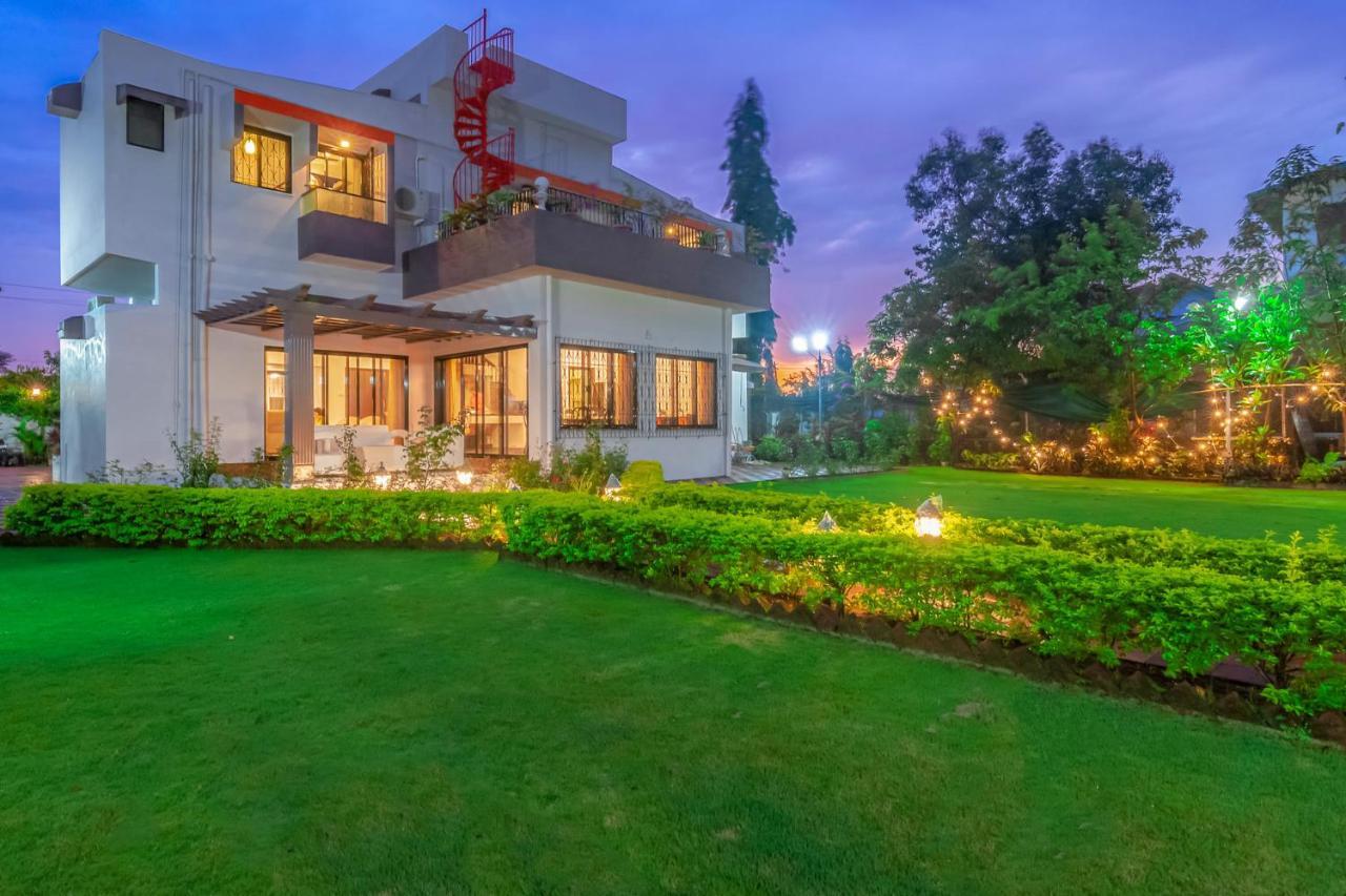 Stayvista's Fairfield - A Lawn And Charming Orchard Await Your Retreat Villa Lonavala