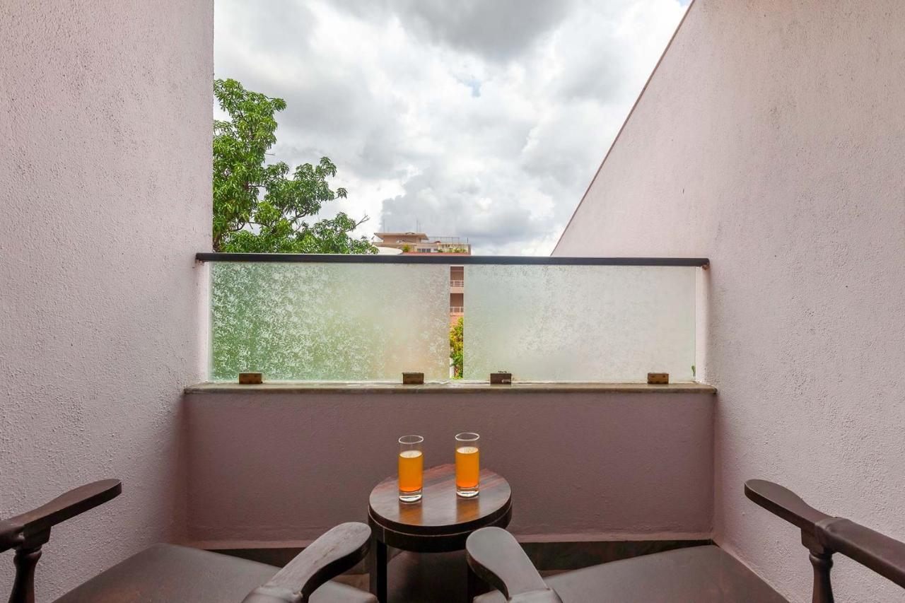 Stayvista's Fairfield - A Lawn And Charming Orchard Await Your Retreat