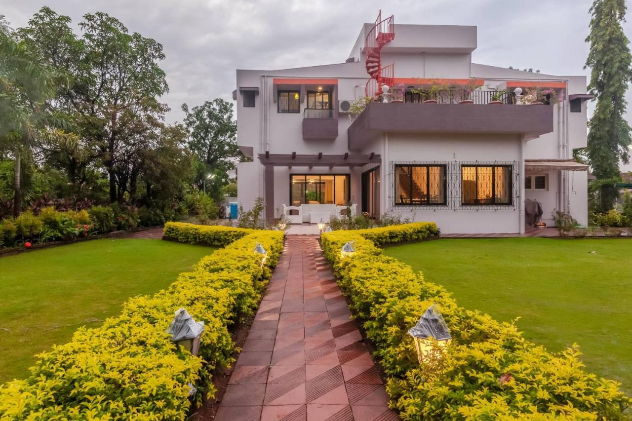 Villa Stayvista's Fairfield - A Lawn And Charming Orchard Await Your Retreat